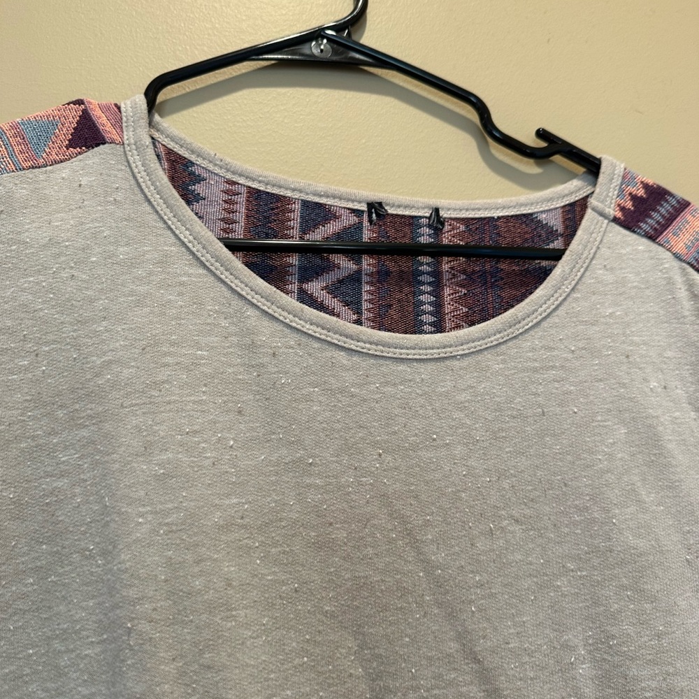 Zipper Front Detailed Aztec Shirt - Picture 4 of 5